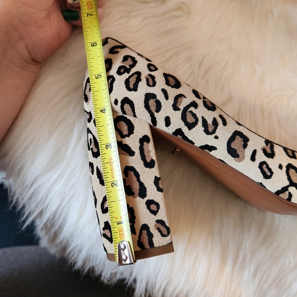 Linea Paola Leopard Cheetah Print Flocked Block Heels - Picture 8 of 8